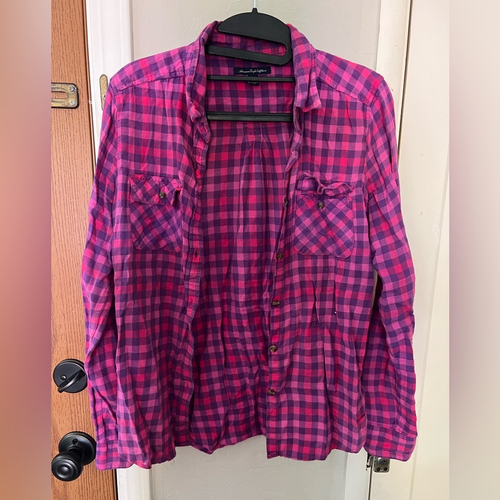 American eagle size xs shirt